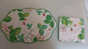 Strawberry Blossom Placemats & Napkins Set Of 4 Farmstand Chic Cottage Core Read - Picture 1 of 12