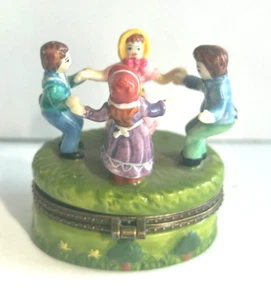 Ring um die Rosie Schmuckschatulle mit Blume tanzende Menschen Volkskunst Stil - Bild 1 von 9