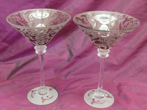 MICHAEL WEEMS 2005 PAIR art glass Martini glasses Lavender 8.75"x5 5/8" - Picture 1 of 6