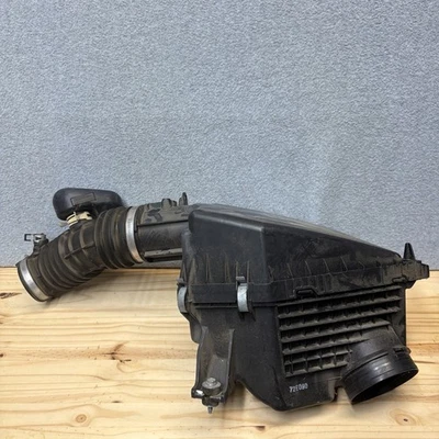 Limpiador de caja de admisión de aire Honda Accord 2013-2017 2,4 L usado Foto 1 de 4