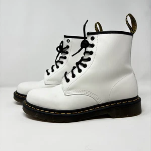 Dr. Martens 1460 weiße Lackleder-Stiefeletten Damengröße 9 US | Herren 8 US - Bild 1 von 9