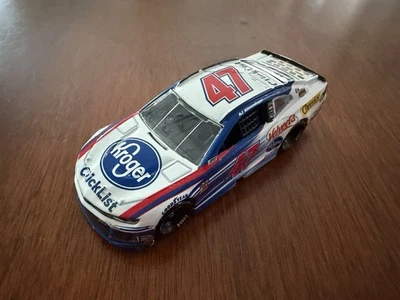 NASCAR 2018 AJ Allmendinger #47 Kroger 1:64 Diecast - Image 1 of 2
