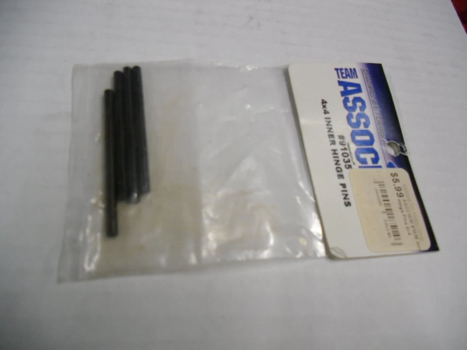 Team Associated 91035 4x4 Inner Hinge Pins - Image 1 of 1