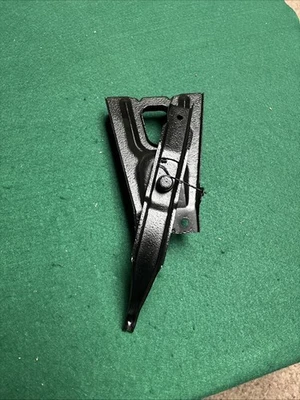 Pontiac GTO 1965 capó pestillo brazo oscilante Lemans Tempest Foto 1 de 4