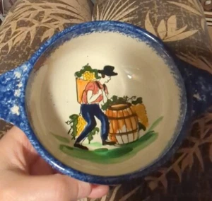 Henroit Quimper VTG Lug Bowl Hand Painted VINEYARD France ETIENNE Art Pottery - Picture 1 of 8