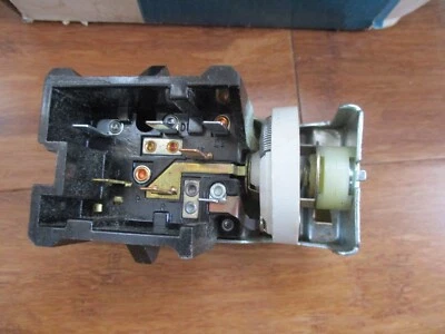 Nuevo de Lote Antiguo 1985-93 Ford Exp Thunderbird Cougar Tempo Interruptor de Faro E6Fz11654A OEM Foto 1 de 4