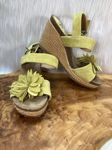 Sofft “Cali” Platform Wedge Sandals Shoes Citron Green Suede Leather Wm’s Size 8 - Picture 1 of 18