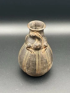 Einzigartige & seltene antike Redware Terrakotta Dekor Artefakt Vase mit einem Pferd - Bild 1 von 16