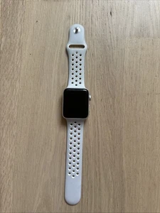 Apple Watch Series 2 42mm - Bild 1 von 3