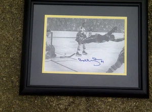 MARCO DE FOTO FIRMADO BOBBY ORR 7X11 FLYIN IN AIR STANLEY CUP GOL GRANT NORTH ROAD - Imagen 1 de 3
