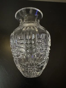 Vintage Heavy Elegant Glass Crosscut Vase 6 7/8 Inch Tall - Picture 1 of 3