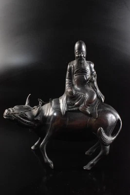 U9702: XF Antiguo Quemador de Incienso Japonés de Cobre Ganado Nottari en Forma de Arte Budista Foto 1 de 4