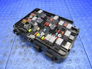 07 Chevrolet Cobalt Pontiac G5 Under-Hood Fuse Relay Box Block Center 6914 - Picture 1 of 9