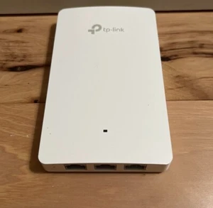 TP-Link AX1800 Wireless Dual-Band Gigabit Wall Plate Access Point - White... - Photo 1/3