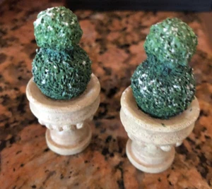 Dept 56 Lemax Village 2 1/2" Set of 2 TOPIARY Accessory - Picture 1 of 3