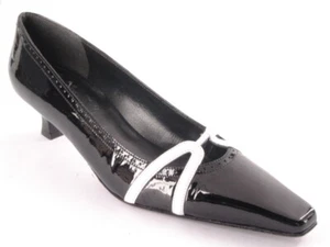 New STUART WEITZMAN Women Black Patent Leather Dress Pump Kitten Heel Sz 8.5 S - Picture 1 of 1