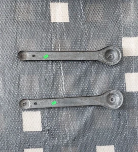 VECTRA C SAAB 03- 09 2 FRONT SUB FRAME SUPPORT BRACKETS LEFT AND RIGHT 12798599 - Picture 1 of 3