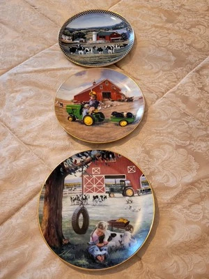 3 FARMING RELATED DANBURY MINT LIMITED EDITION PLATES, JOHN DEERE, HOLSTEIN COWS - Image 1 of 4