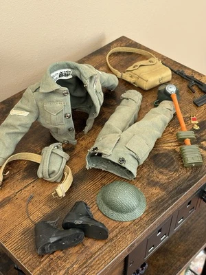 Vintage Action Man British Infantryman Clothes Only - NO FIGURE - Image 1 of 4