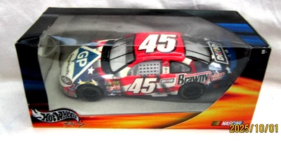 2000 Mattel Hot Wheels 1:24 Scale Die-Cast American Flag Theme Nascar Racing Car - Image 1 of 4