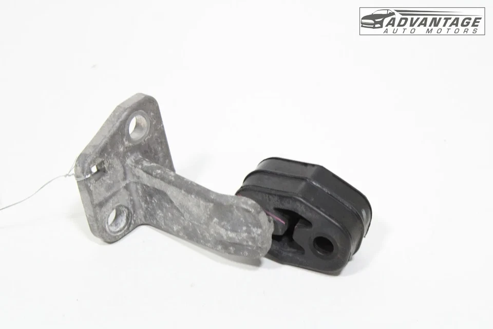 Chrysler Pacifica 2017-2025 suspensión aislante escape trasero derecho con soporte OEM Foto 1 de 4