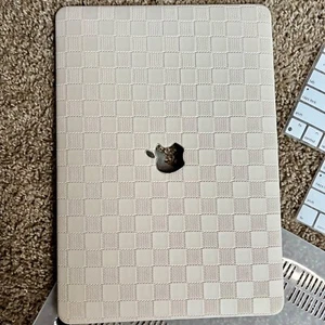 seorsok macbook cover with Keyboard Covers - Picture 1 of 5