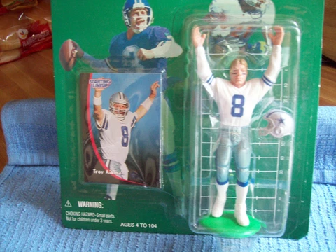 TROY AIKMAN DALLAS COWBOYS 1998 STARTING LINE-UP ACTION FIGURE w/CARD NFL Cover