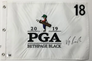 Vijay Singh 2019 PGA Bethpage Black #18 Signed Pin Flag Beckett BR77394 - Picture 1 of 4