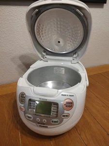 Zojirushi NS-ZCC10 5 1/2 Cup Neuro Fuzzy Rice Cooker Warmer NO BOWL Unit Only - Picture 1 of 5