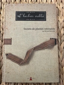Livre l’herbier Oublié: Secrets de plantes retrouvés Bernard Plume de carotte - Photo 1/7