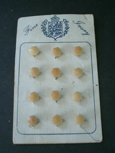 Vintage elfenbeinfarbene sechseckige Knöpfe zum Nähen auf Originalkarte - Bild 1 von 5