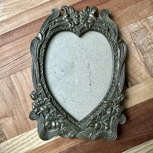 Kleiner Bilderrahmen Vintage Blumen Herzform 5,5"x 3,5" Jugendstil - Bild 1 von 9