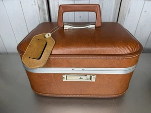 Vintage Cognac Brown Train Case Makeup Vanity Case Top Handle 70s 80s Luggage - Picture 1 of 7