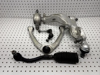 Brazos de control de suspensión delantera derecha Infiniti G37 Q60 2008-2015 enlace de varilla de amarre Foto 1 de 4