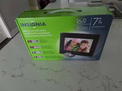 Insignia NS-DPF7WA-09 128MB Internal Memory 7" Digital Picture Frame 16:9 Format - Image 1 of 4