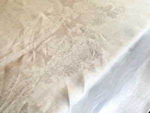 Vintage Fine Linen Damask Tablecloth Floral Design w/ Oval Medallion A557 - Picture 1 of 8