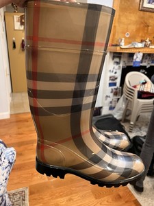 Las mejores ofertas en Botas de Lluvia Mujer Burberry Beige | eBay