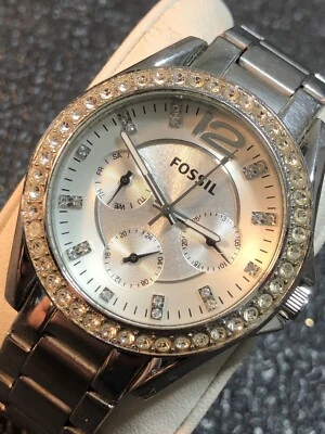 Fossil Women’s Gemmed Bezel Watch All Stainless Day Date ES3202 New Battery - Image 1 of 4