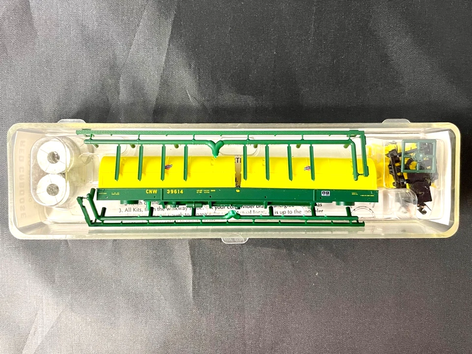 Red Caboose N-Scale 100-Ton Coil Car Kit C&NW Rd. #39614 - Image 1 of 2