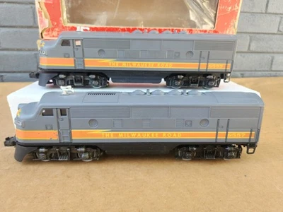 Lionel Milwaukee Road 8555 8557 F3 A-A Powered Dummy Diesel Switcher Locomotives - Image 1 of 4
