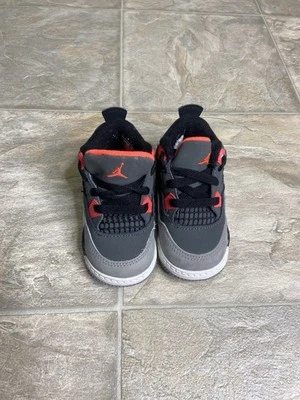 Zapato Air Jordan 4 Retro Infrarrojo Niño Pequeño Talla 4c Gris BQ7670-061 Usado Foto 1 de 4