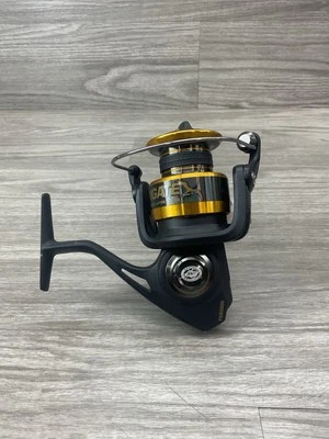 Bass Pro Shops Off Shore Angler Frigate FGB5000 Spinning Reel - Image 1 of 3