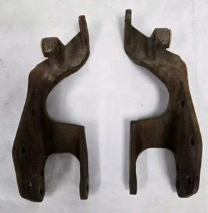 1967-68 Cadillac Deville Convertable Top Shock Brackets OEM GM 4506711-2 - Picture 1 of 5