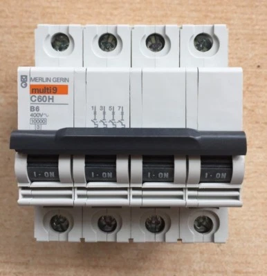 Merlin Gerin Multi 9 C60H Typ B 4-polig 6 Amp MCB Schutzschalter NEU Z2481