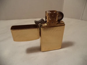 ZIPPO ACCENDINO LIGHTER VINTAGE ANNO 1992 SLIM ENGINE TURNED BRASS NUOVO - Bild 1 von 6