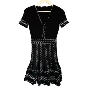 ALEXANDER MCQUEEN Strickkleid Italy S schwarz weiß Jakobsmuschel Cutout figurbetont Cocktail - Bild 1 von 12
