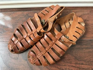 Banana Republic Travel & Safari Brown Leather Fisherman Sandals Men’s 10.5 Italy - Picture 1 of 8