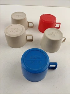 5 Tassen für Vintage Lunchbox Thermoskanne hellbraun, blau und rot 70er Jahre Retro Küche - Bild 1 von 14