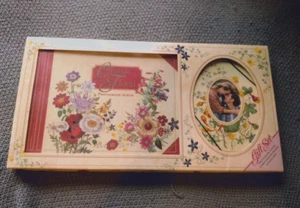 Waterlane Editions Office Classic Floral Gift Set - Picture 1 of 3