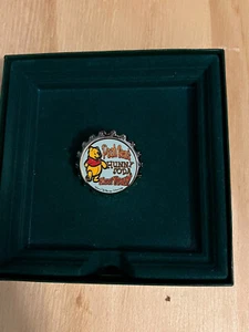 Disney Pooh Bear Hunny Soda 2003 Official Trading Pin Soda Pop Series Rare - Picture 1 of 4